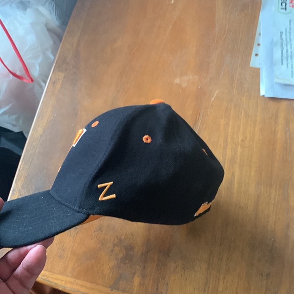 Hat - Picture 2 of 4